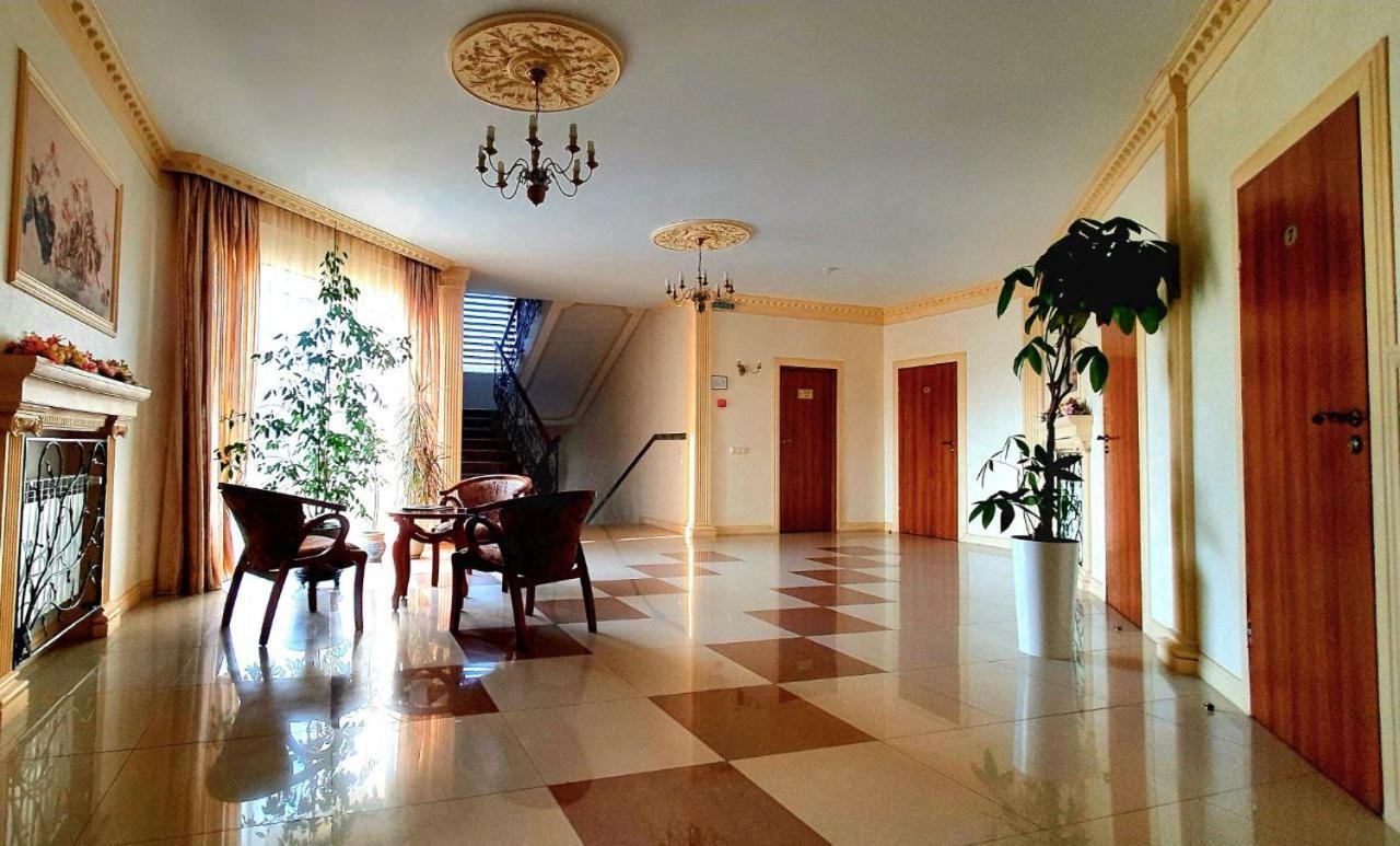 Hermes Resort Hotel With Medical Treatment Truskavets Exterior foto